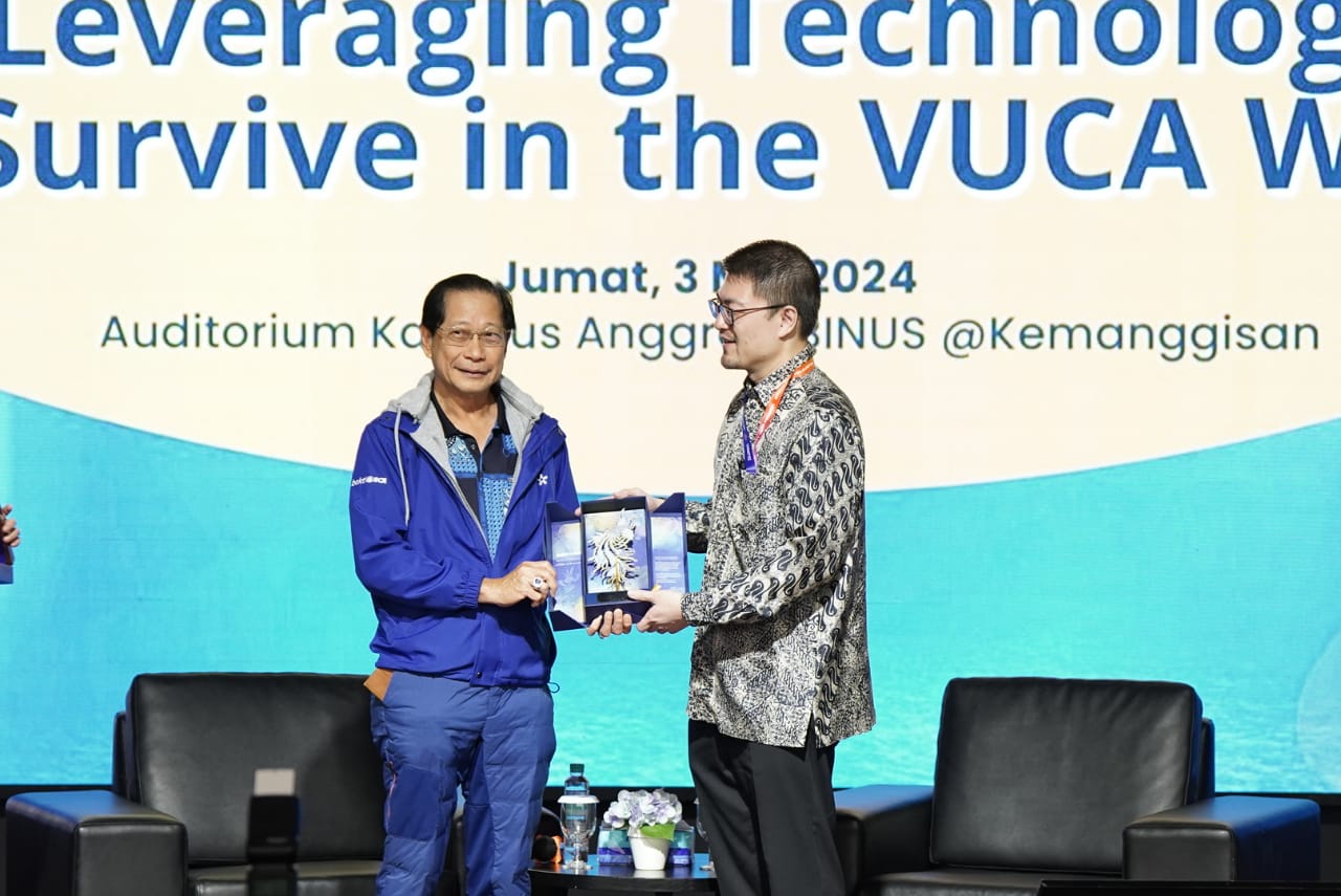 Studium Generale: "Leveraging Technology to Survive in the VUCA World"